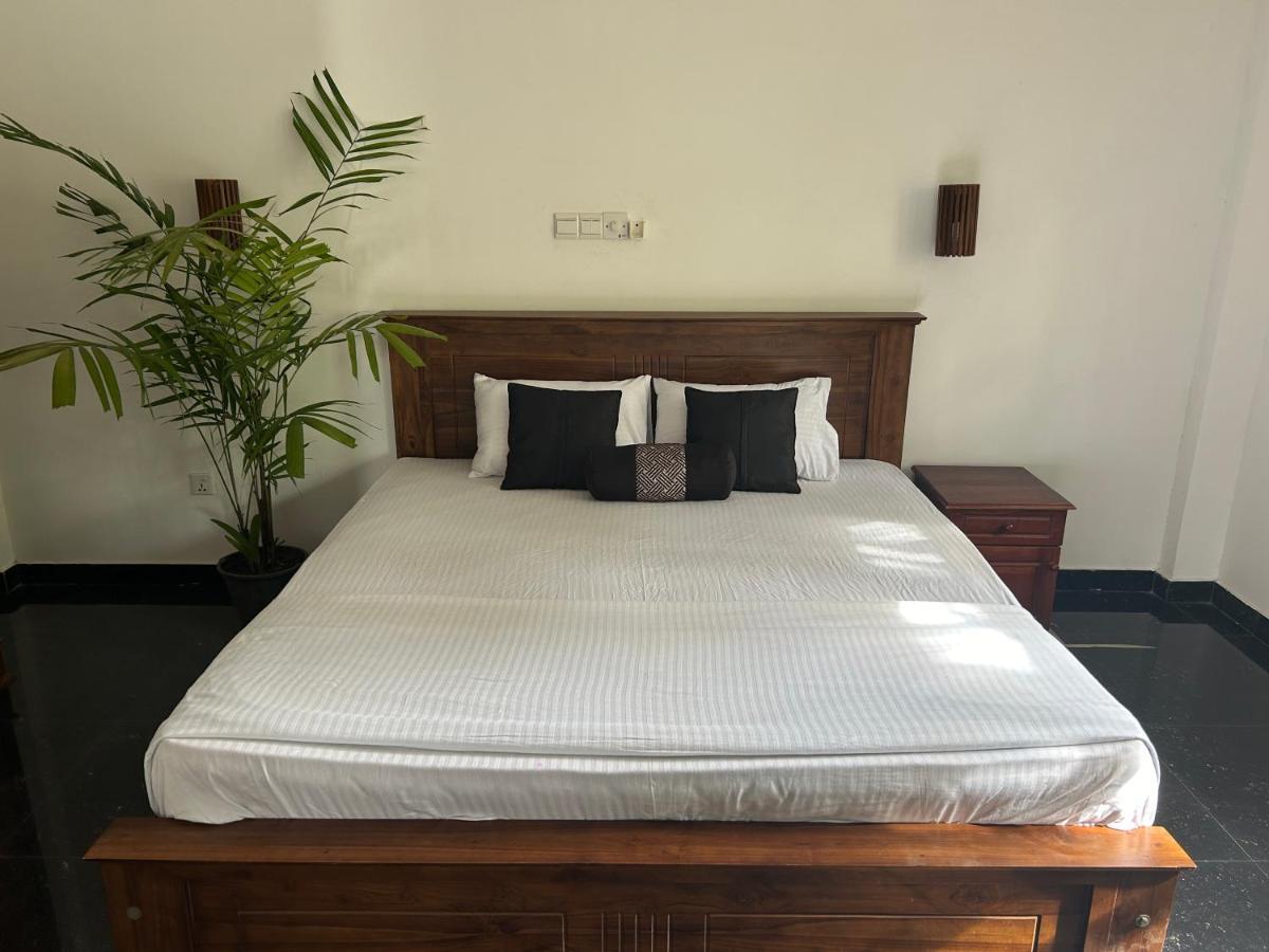 Why Not Mansion Pansiyon Habaraduwa Central Dış mekan fotoğraf